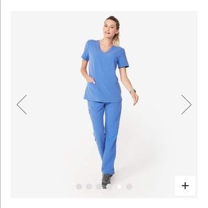Casma Three Pocket Scrub Top